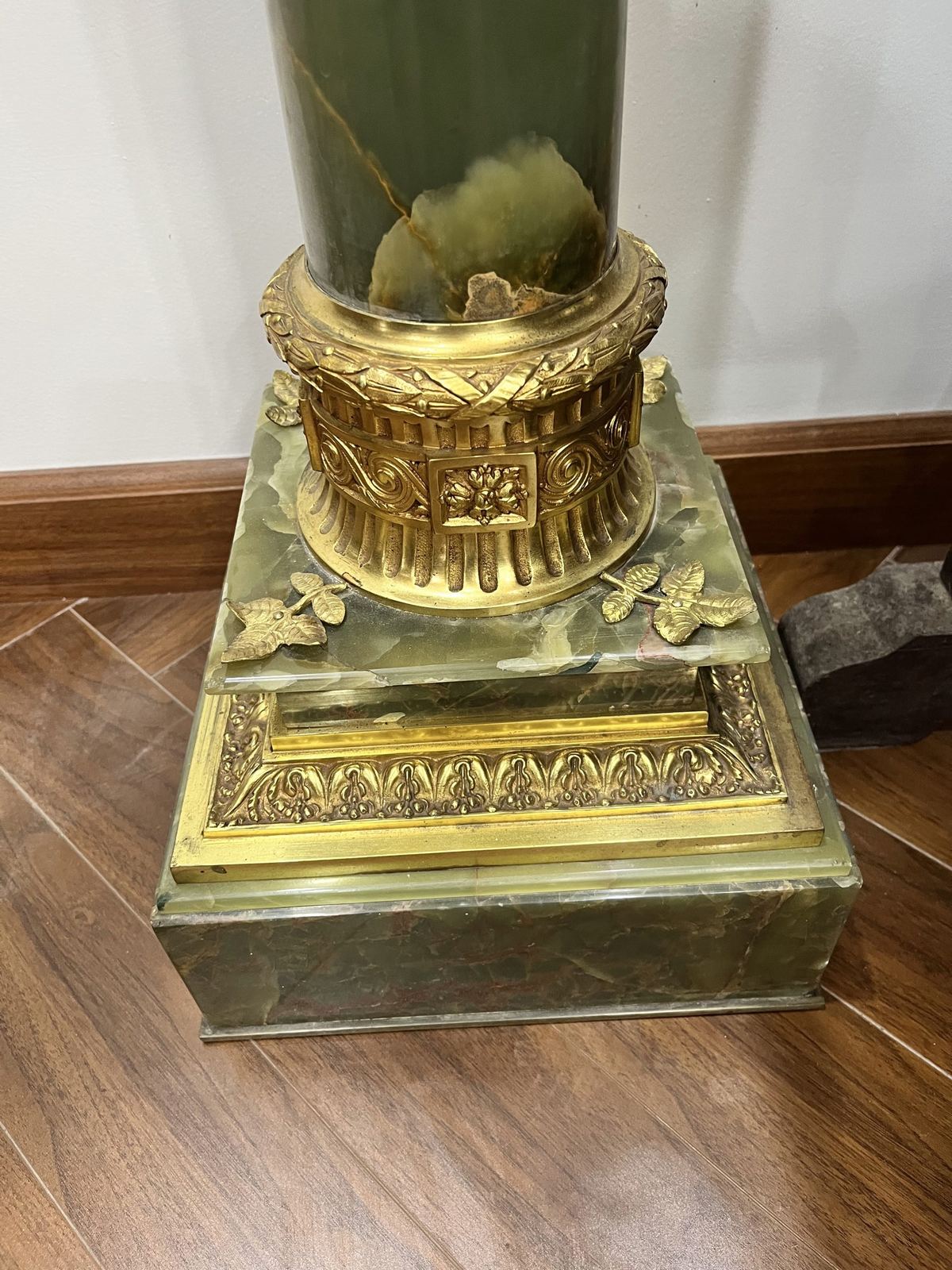 Một chiếc đèn dầu Pháp – ảnh 11