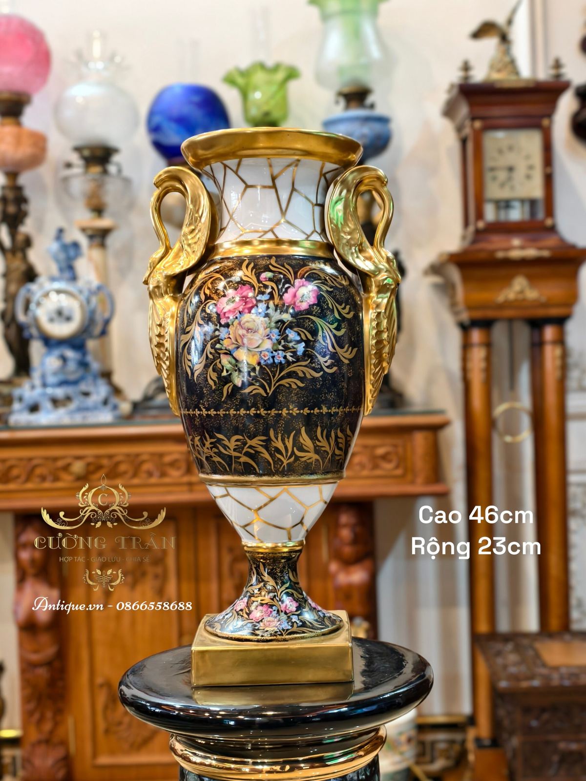 Chiếc bình sứ – ảnh 1