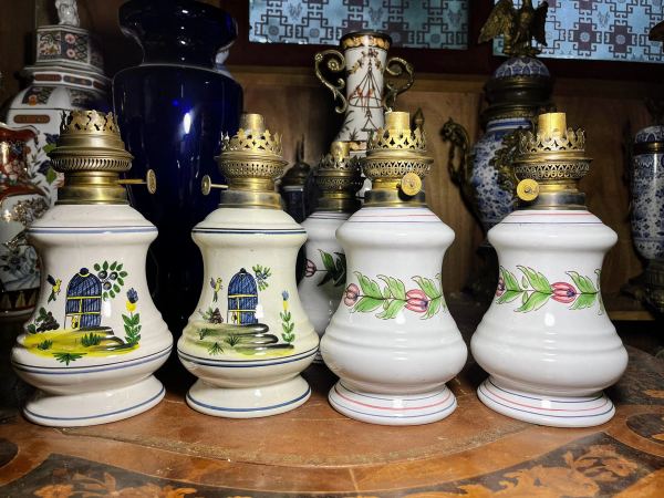 5 chiếc đèn dầu bầu sứ Đức – ảnh 1