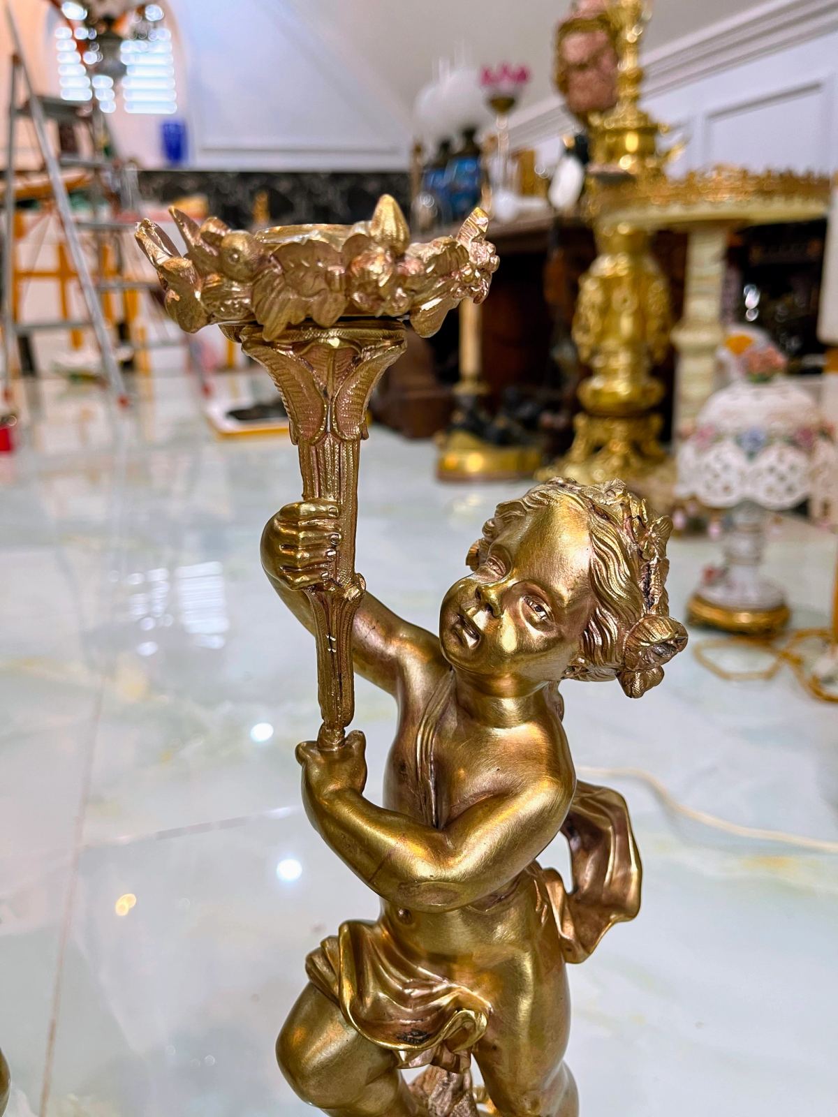 Cặp chân đèn dầu cu tí – ảnh 2