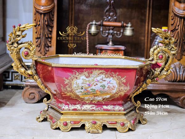 Một chiếc ang sứ Bỉ – ảnh 1