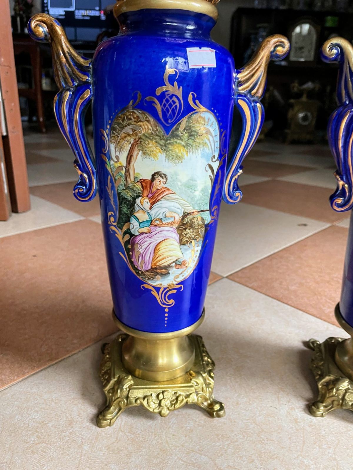 Cặp bình sứ Bỉ – ảnh 4