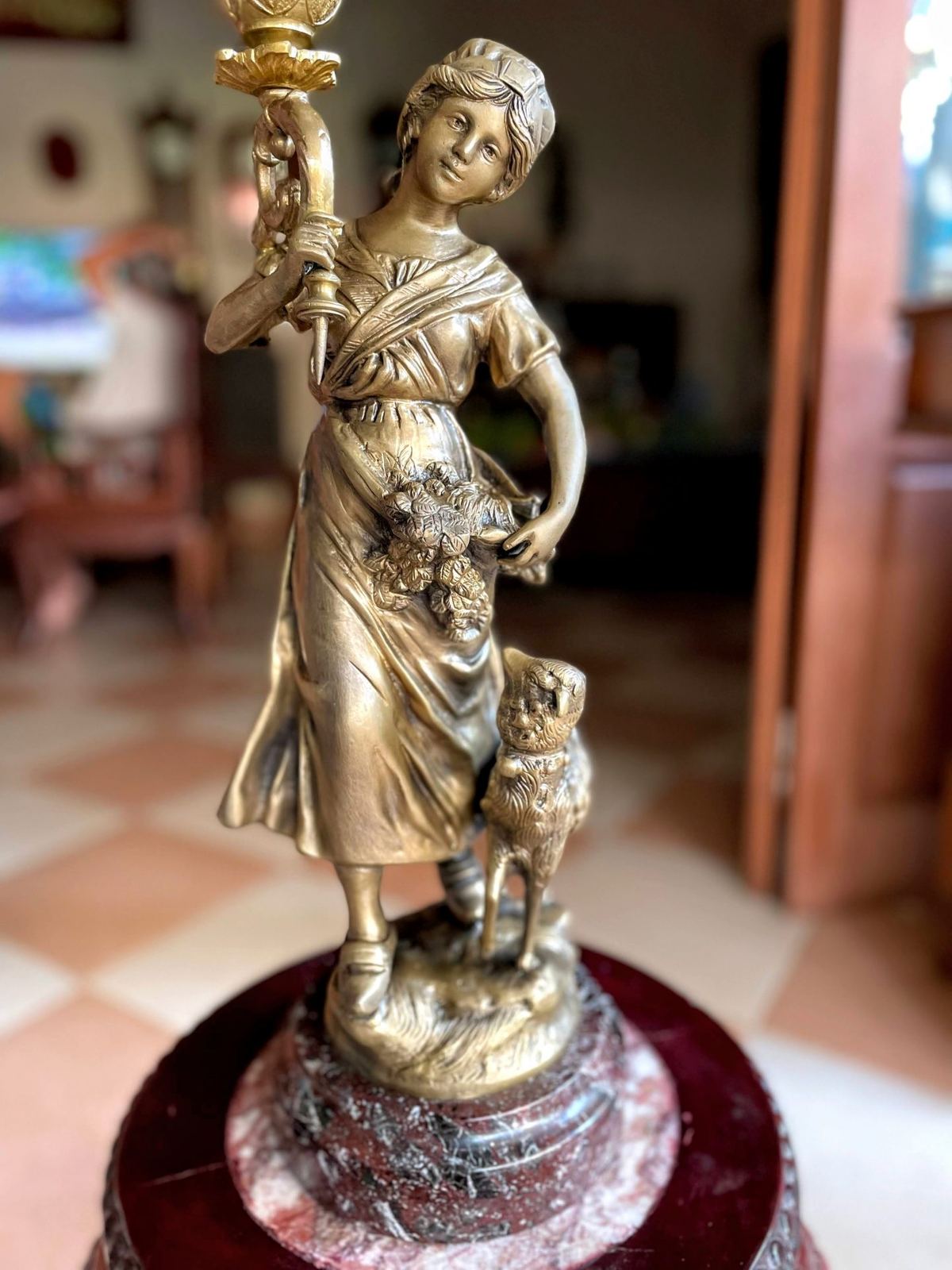 Đèn tượng cô gái chăn cừu – ảnh 3