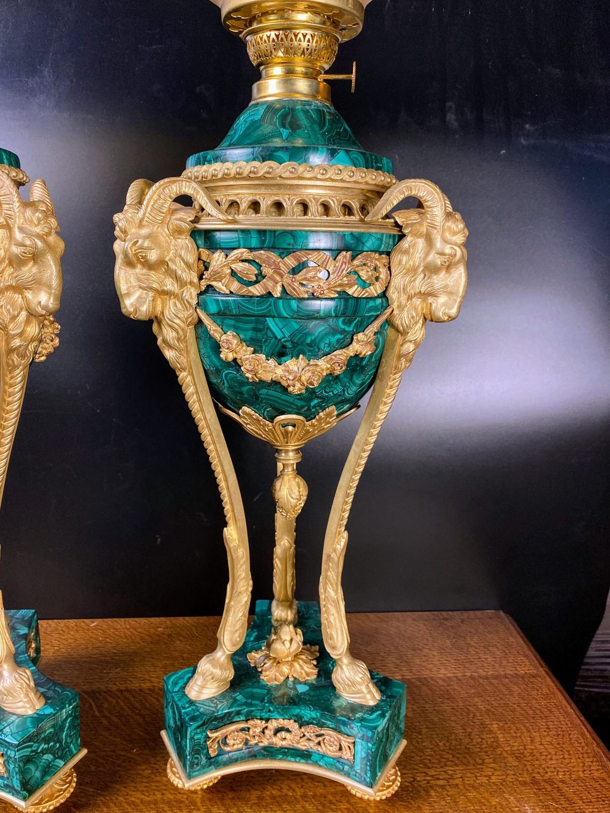 Cặp đèn malachit – ảnh 2