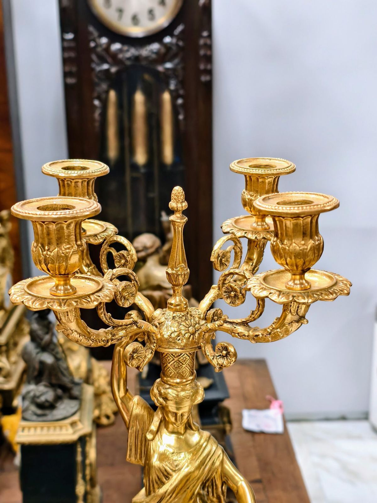 Cặp chân nến Nữ Thần Cầm Hoa – ảnh 4