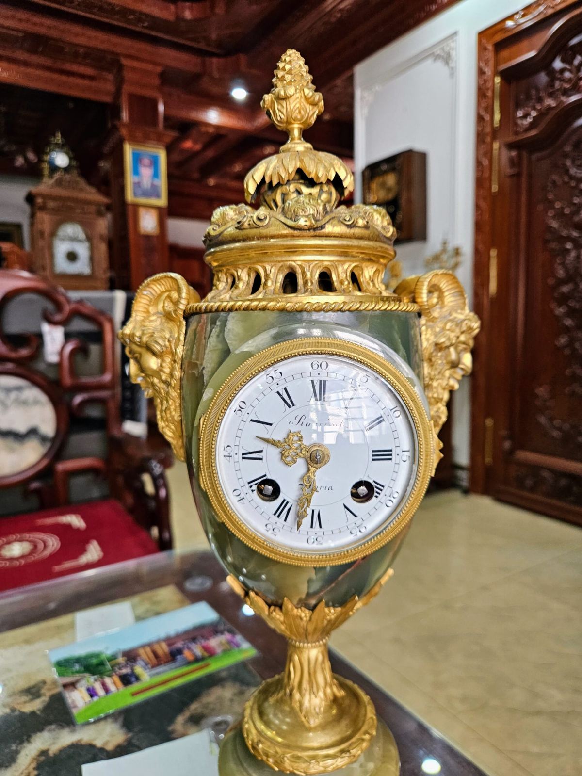 Đồng hồ đá cẩm thạch – ảnh 3