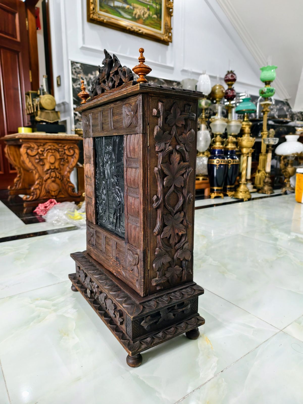 Chiếc tủ gỗ – ảnh 3