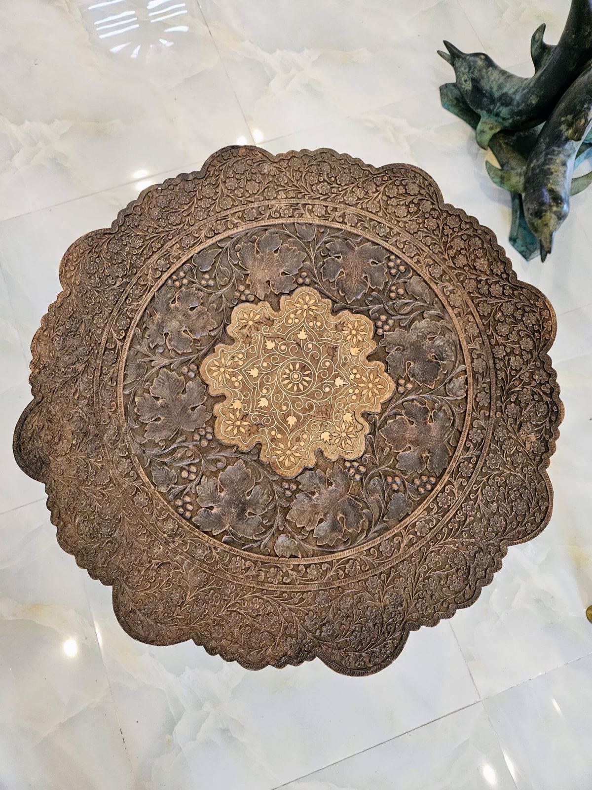 Bàn gỗ độc đáo – ảnh 4