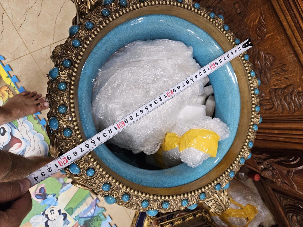 Một chiếc cúp sứ – ảnh 8