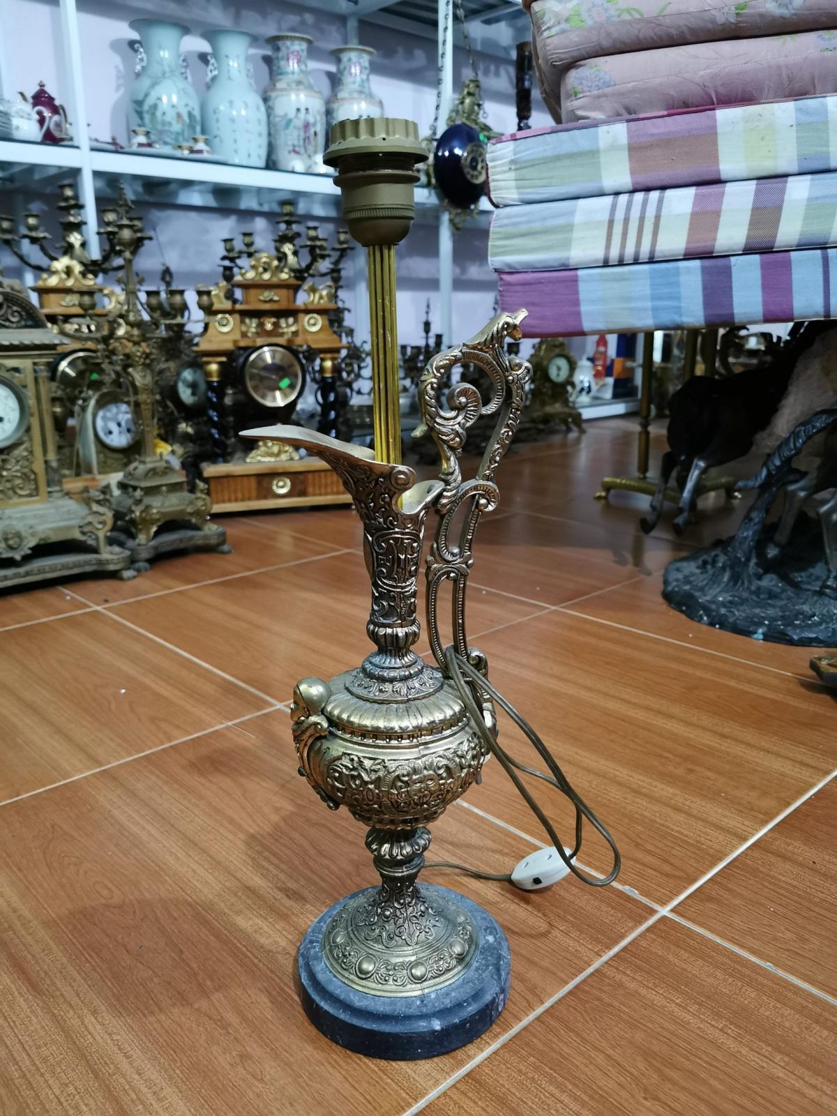 Chân đèn bàn nhỏ – ảnh 1