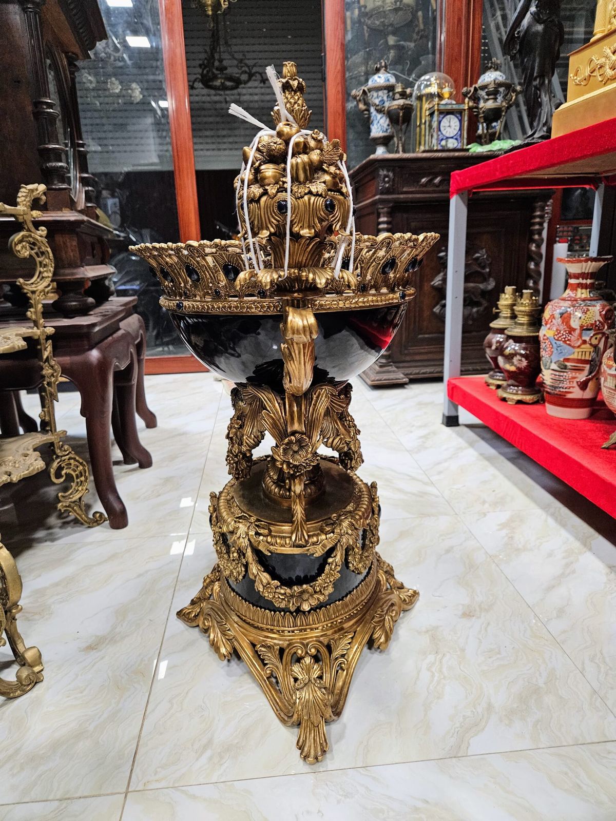 Ang sứ Bỉ – ảnh 2