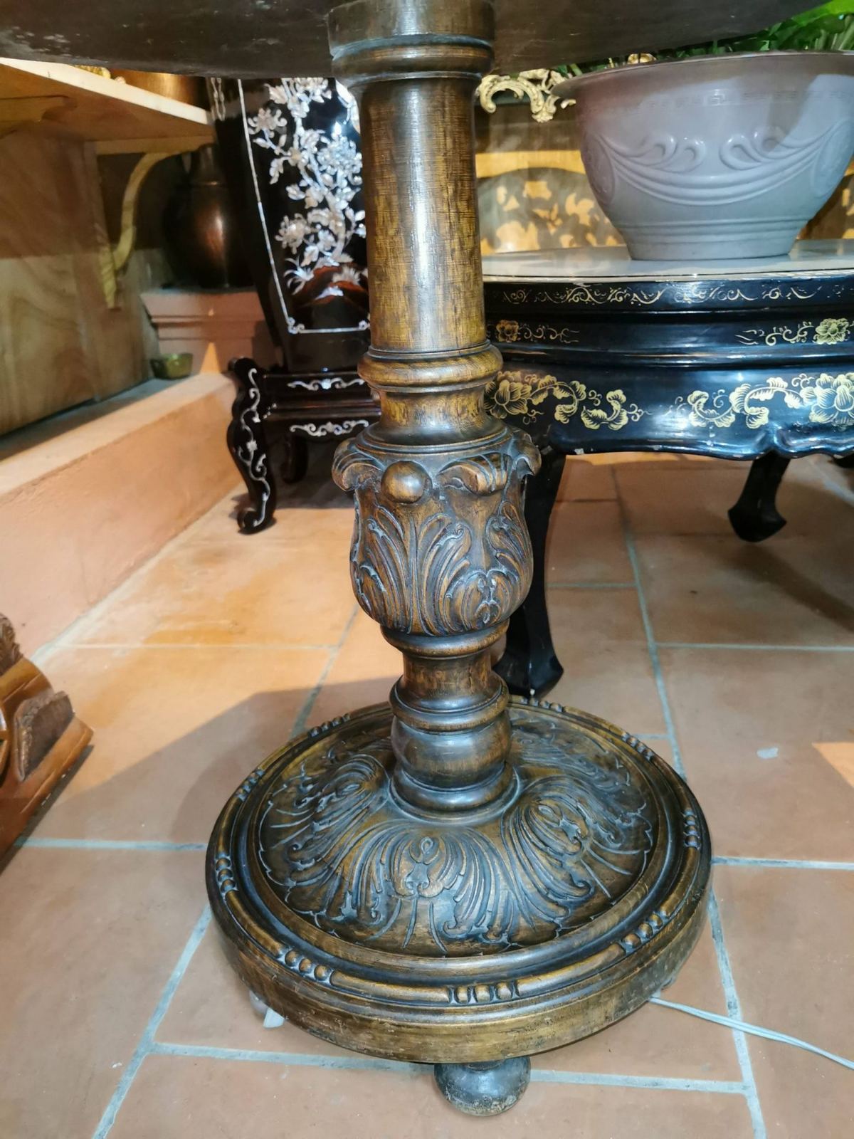 Đèn cây tiffani chân gỗ xoắn đơn, cao 181cm – ảnh 5