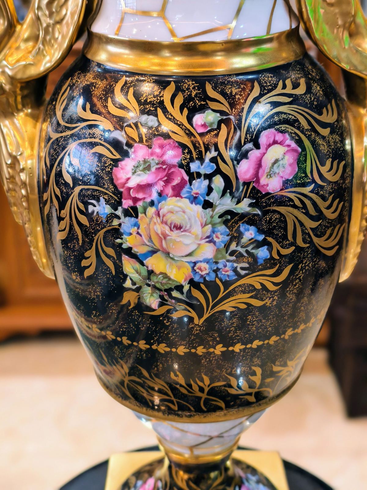 Chiếc bình sứ – ảnh 4