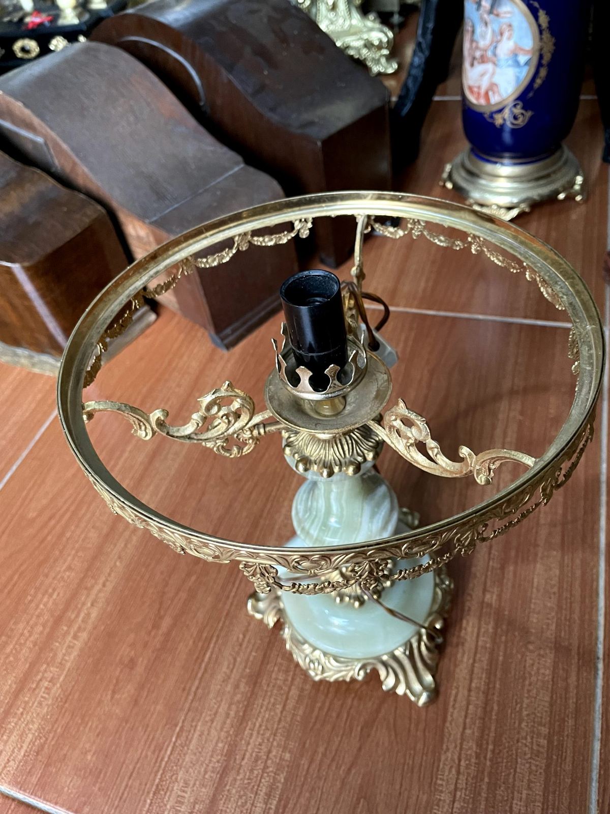 Đèn điện đá – ảnh 3