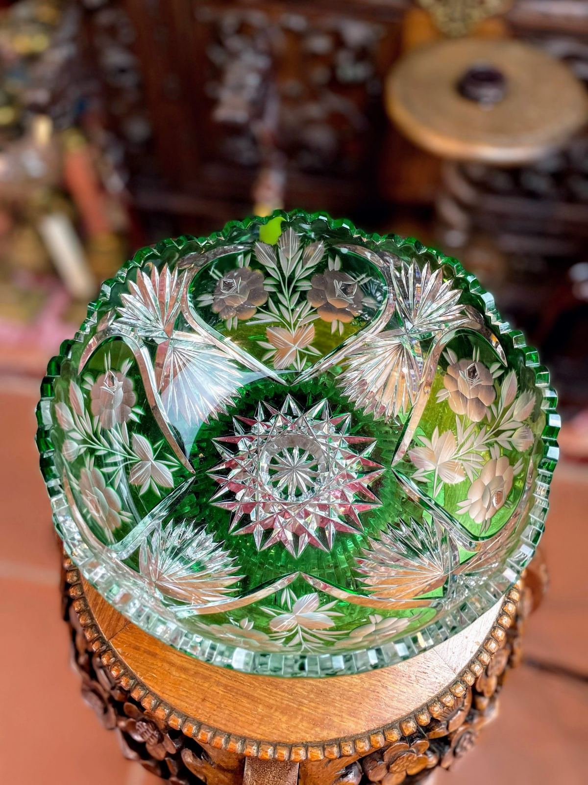 Âu pha lê xanh – ảnh 3