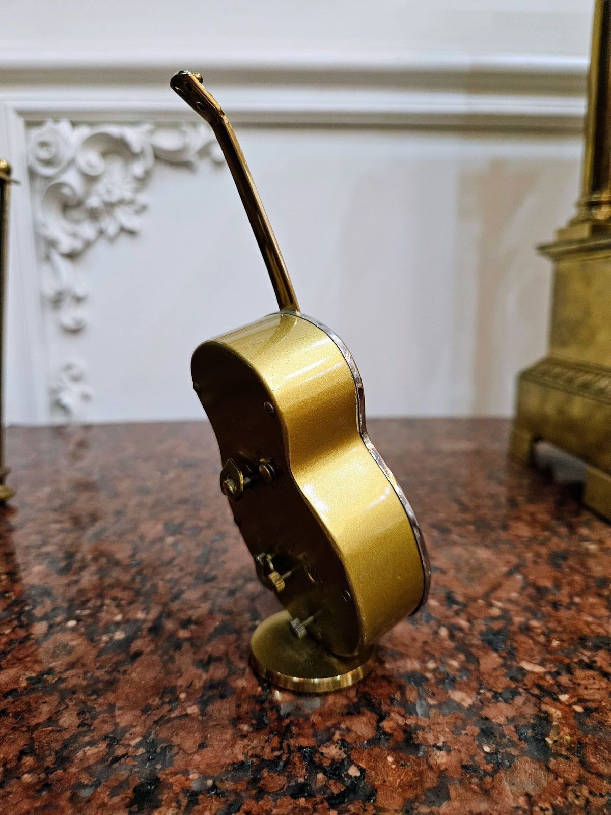 Đồng hồ để bàn – ảnh 3