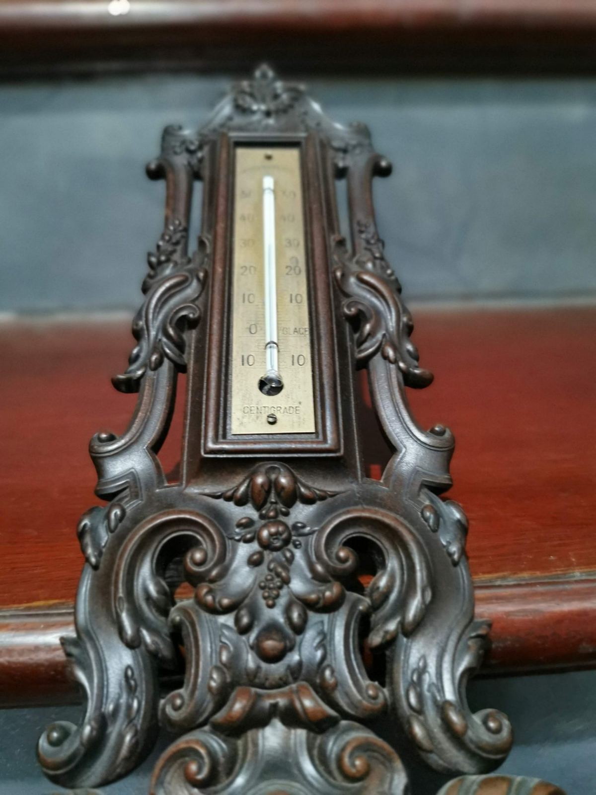 Phong vũ biểu Pháp – ảnh 2