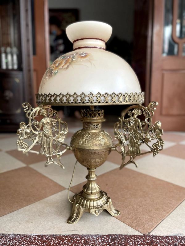 Đèn bàn điện, cao 64cm – ảnh 1