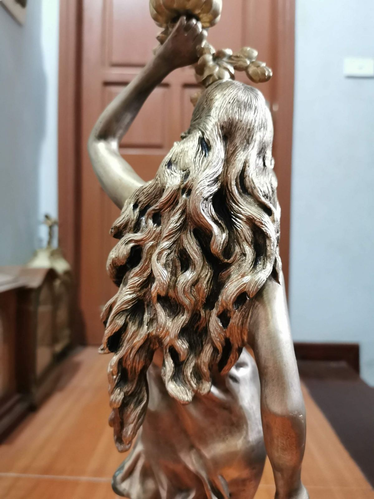 Đèn dầu tượng thiếu nữ – ảnh 6