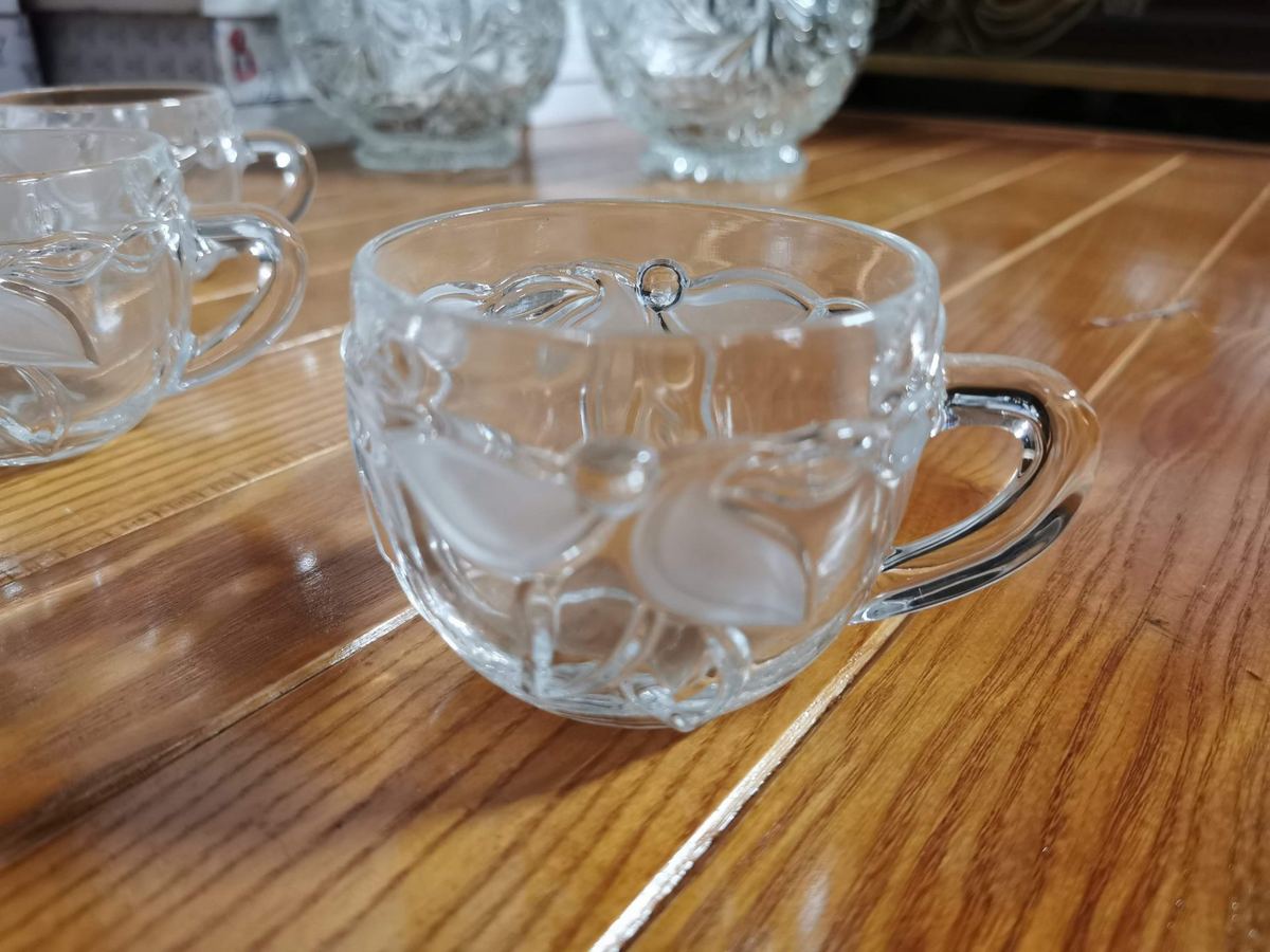 Bộ âu và chén pha lê – ảnh 3