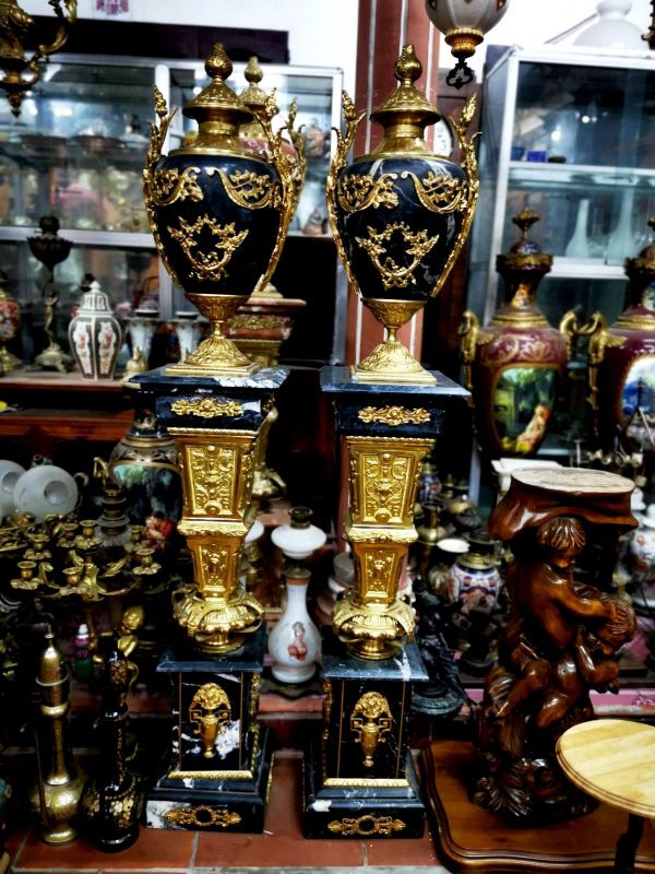 Cặp đôn đá và chóe – ảnh 1