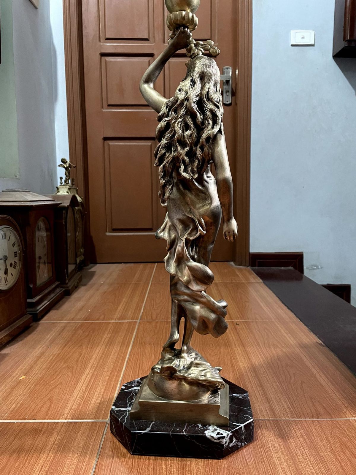 Đèn dầu tượng thiếu nữ – ảnh 5