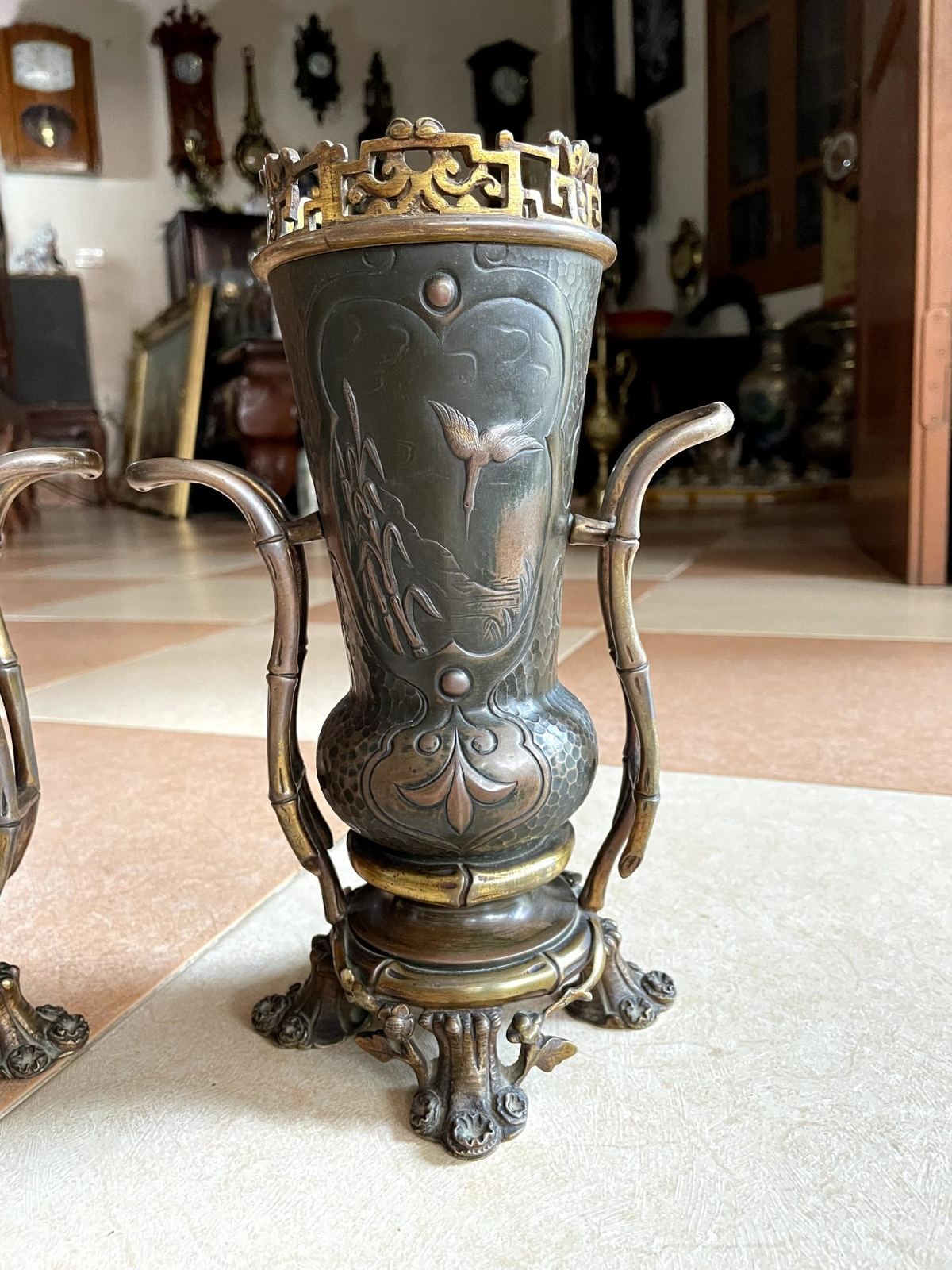 Cặp bình đồng Nhật Bản, cao 27cm – ảnh 2