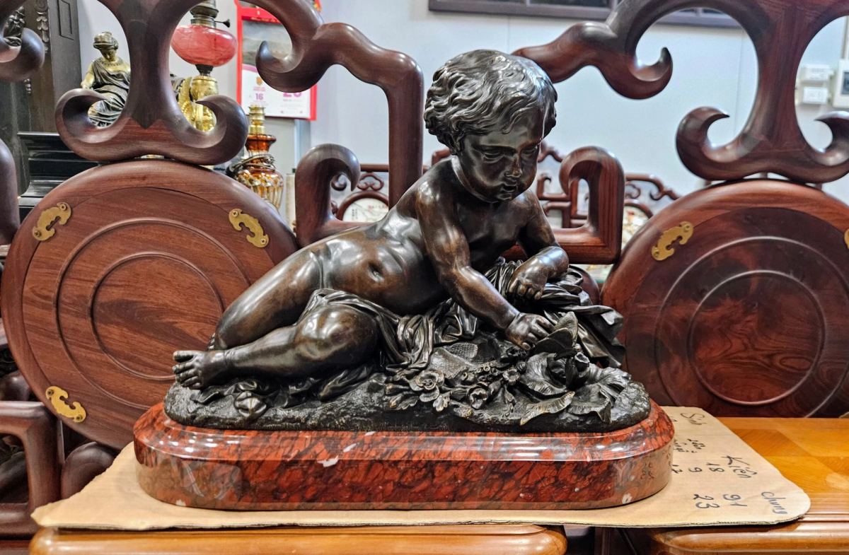Tiểu thần tình yêu và Cánh bướm – ảnh 2