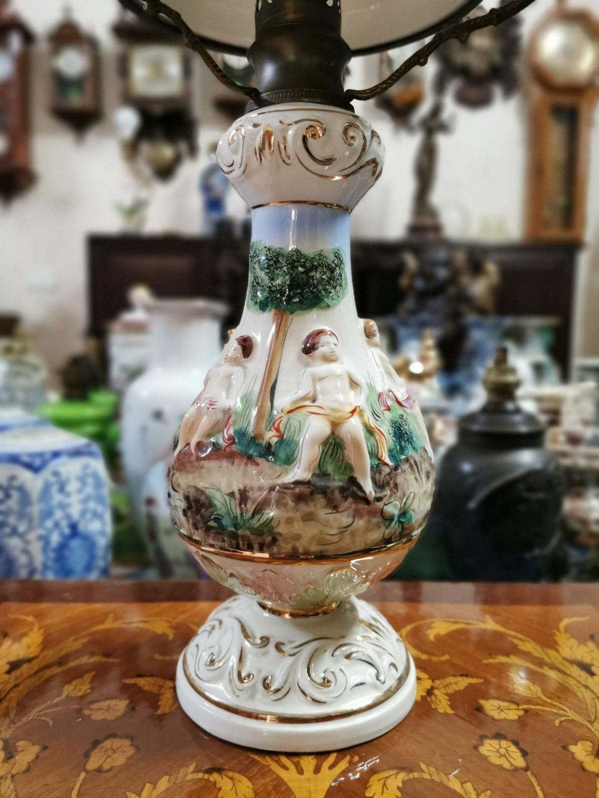 Đèn sứ – ảnh 4