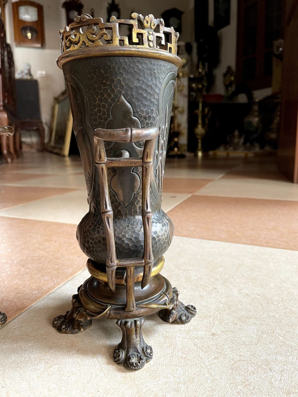 Cặp bình đồng Nhật Bản, cao 27cm – ảnh 3