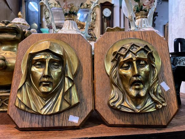 Tượng chúa Jesus và mẹ Maria – ảnh 1