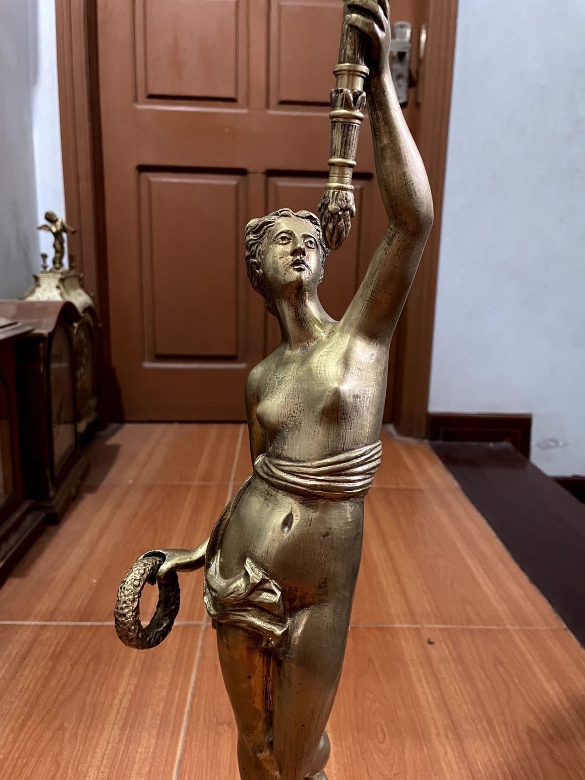 Đèn dầu tượng Pháp – ảnh 3
