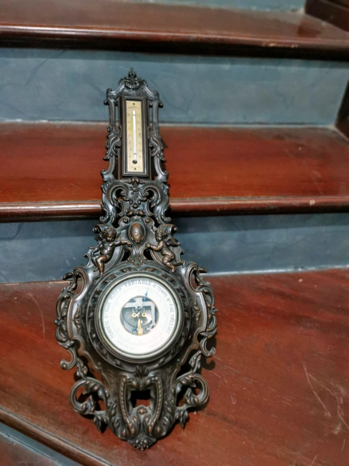 Phong vũ biểu Pháp – ảnh 1