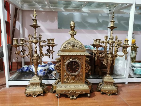 Bộ đồng hồ chân nến to – ảnh 1