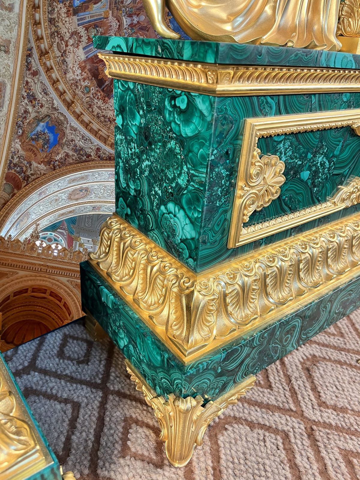 Bộ đồng hồ chân nến Malachite – ảnh 6