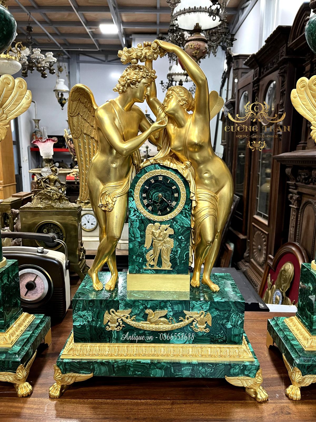 Bộ đồng hồ tượng và đèn – ảnh 2