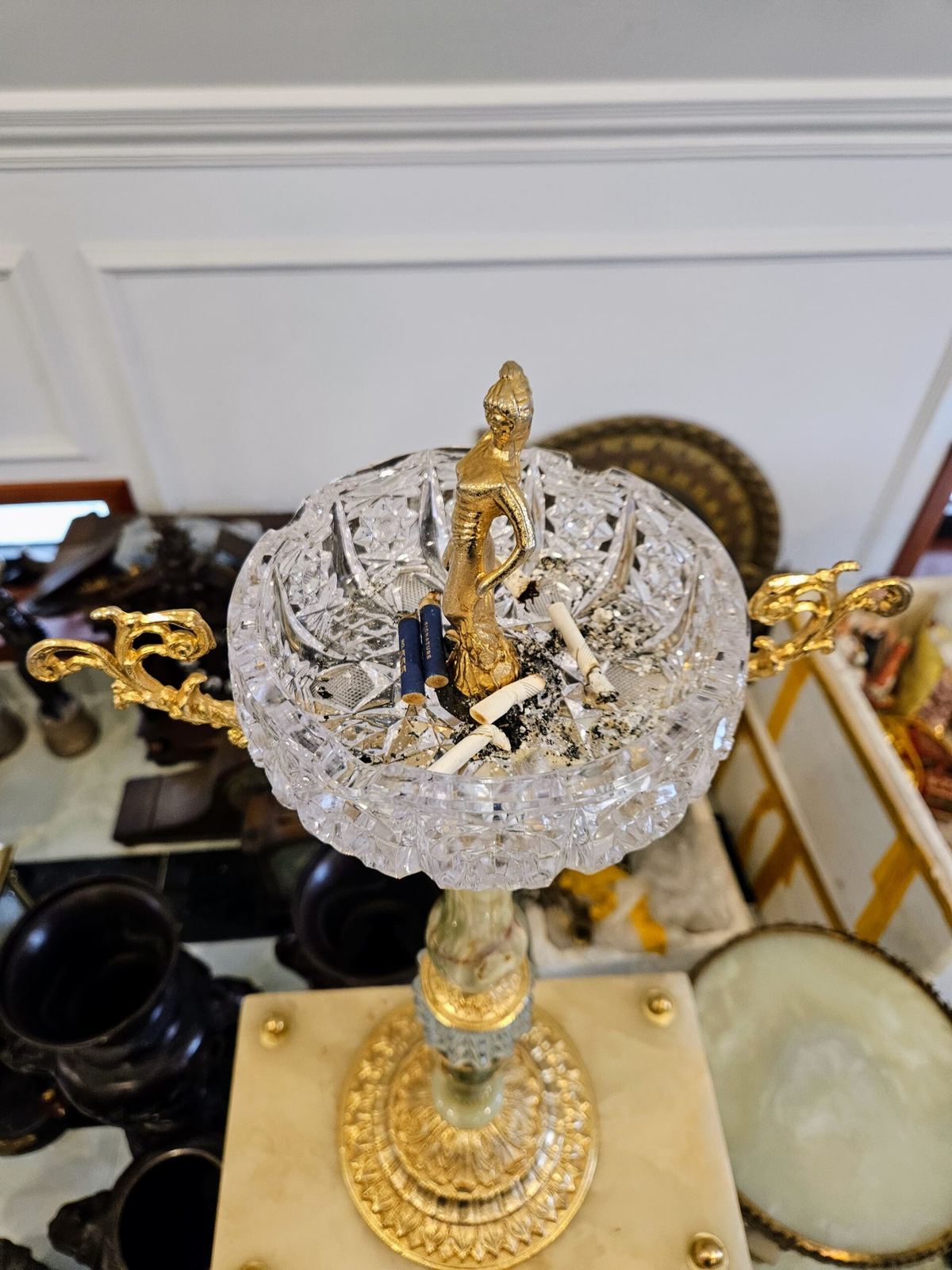 Gạt tàn – ảnh 2