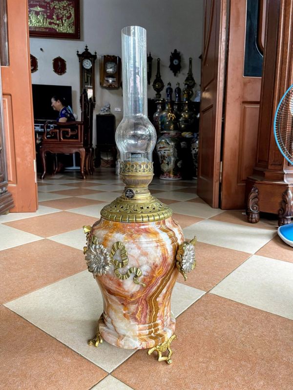 Đèn dầu bầu đá, cao 65cm – ảnh 1