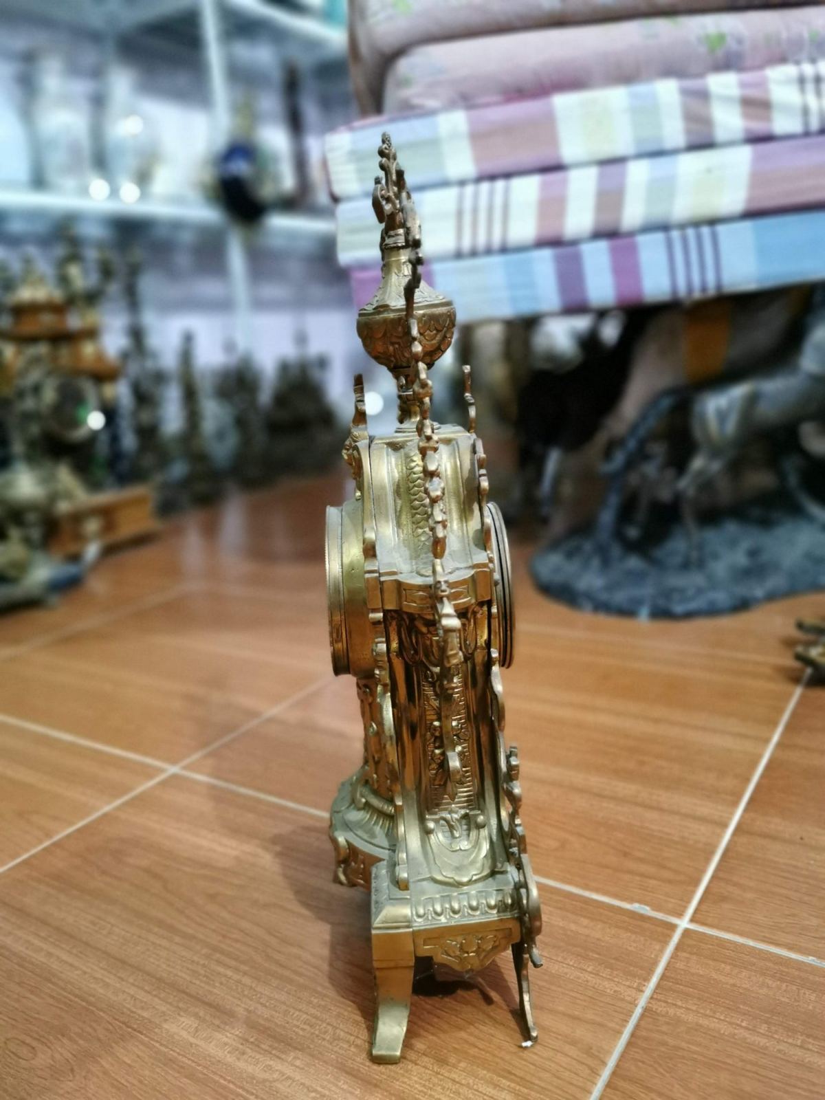 Đồng hồ để bàn nhỏ – ảnh 3