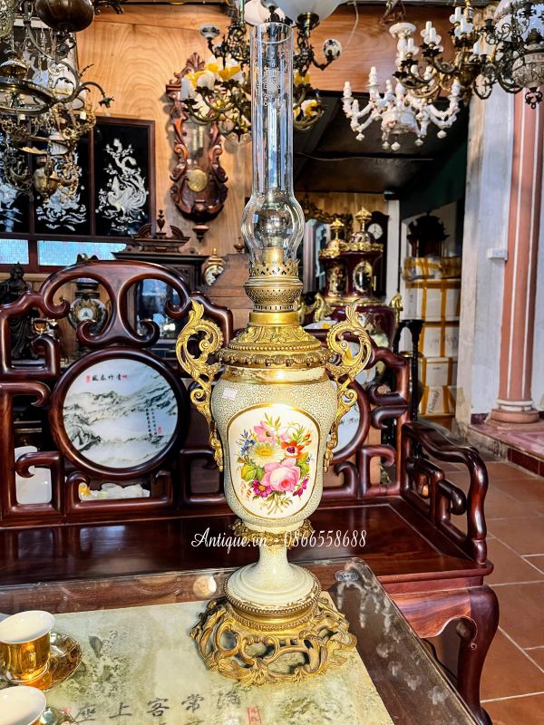Đèn dầu sứ Pháp, cao 69cm – ảnh 1