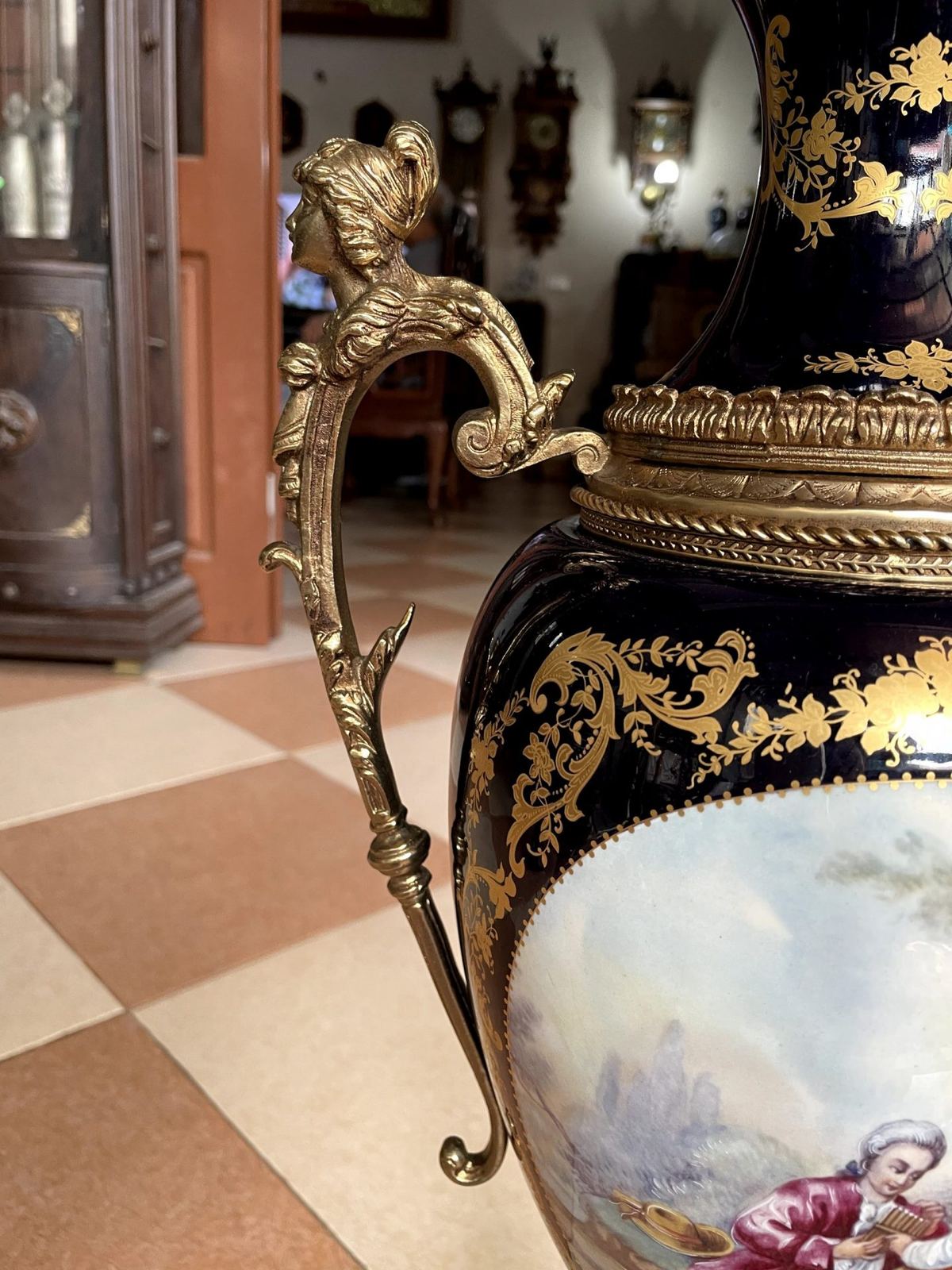 Chiếc cúp sứ Pháp – ảnh 5