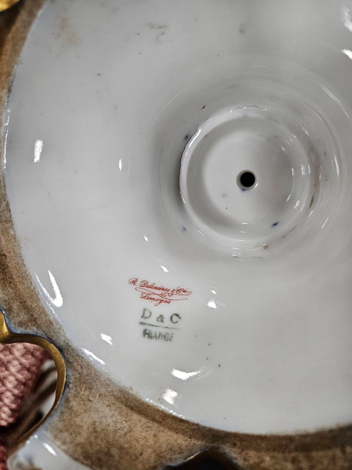 Một chiếc đèn dầu sứ của Pháp thương hiệu Limoges danh tiếng – ảnh 7