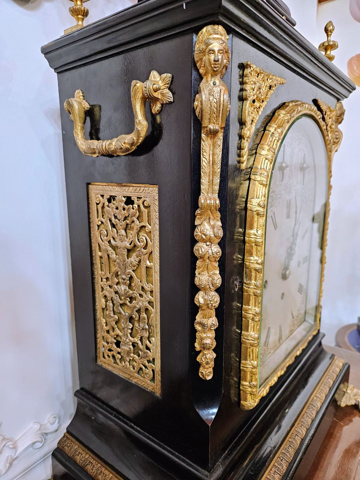 Một chiếc đồng hồ để bàn của Anh, cao 78cm – ảnh 3