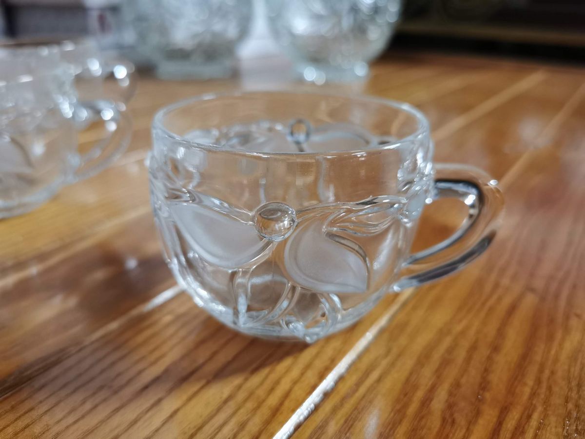 Bộ âu và chén pha lê – ảnh 4
