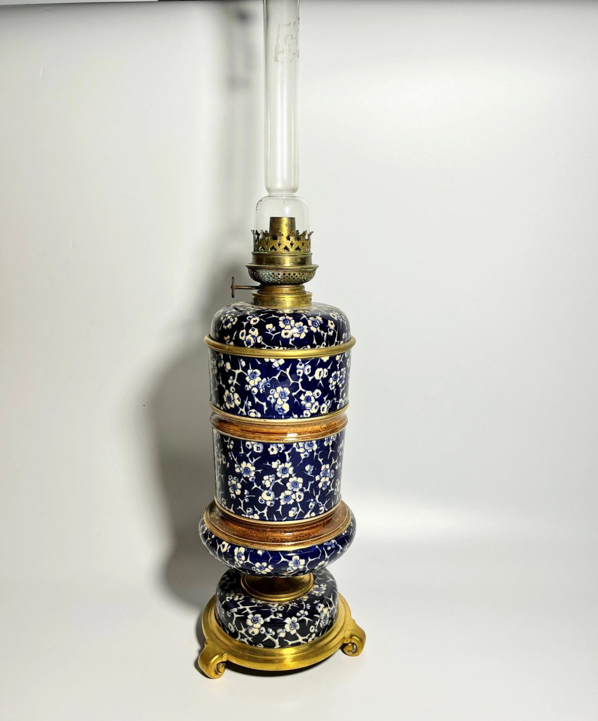 Đèn dầu sứ Pháp, cao 66cm – ảnh 1