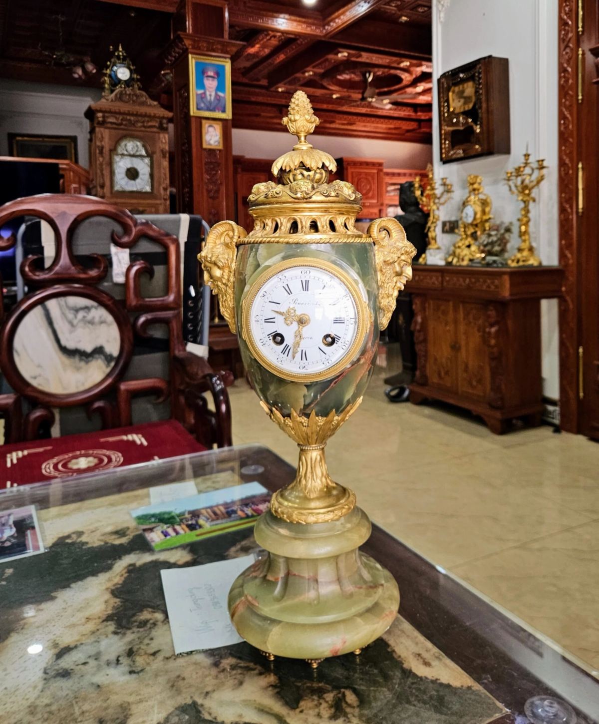 Đồng hồ đá cẩm thạch – ảnh 2