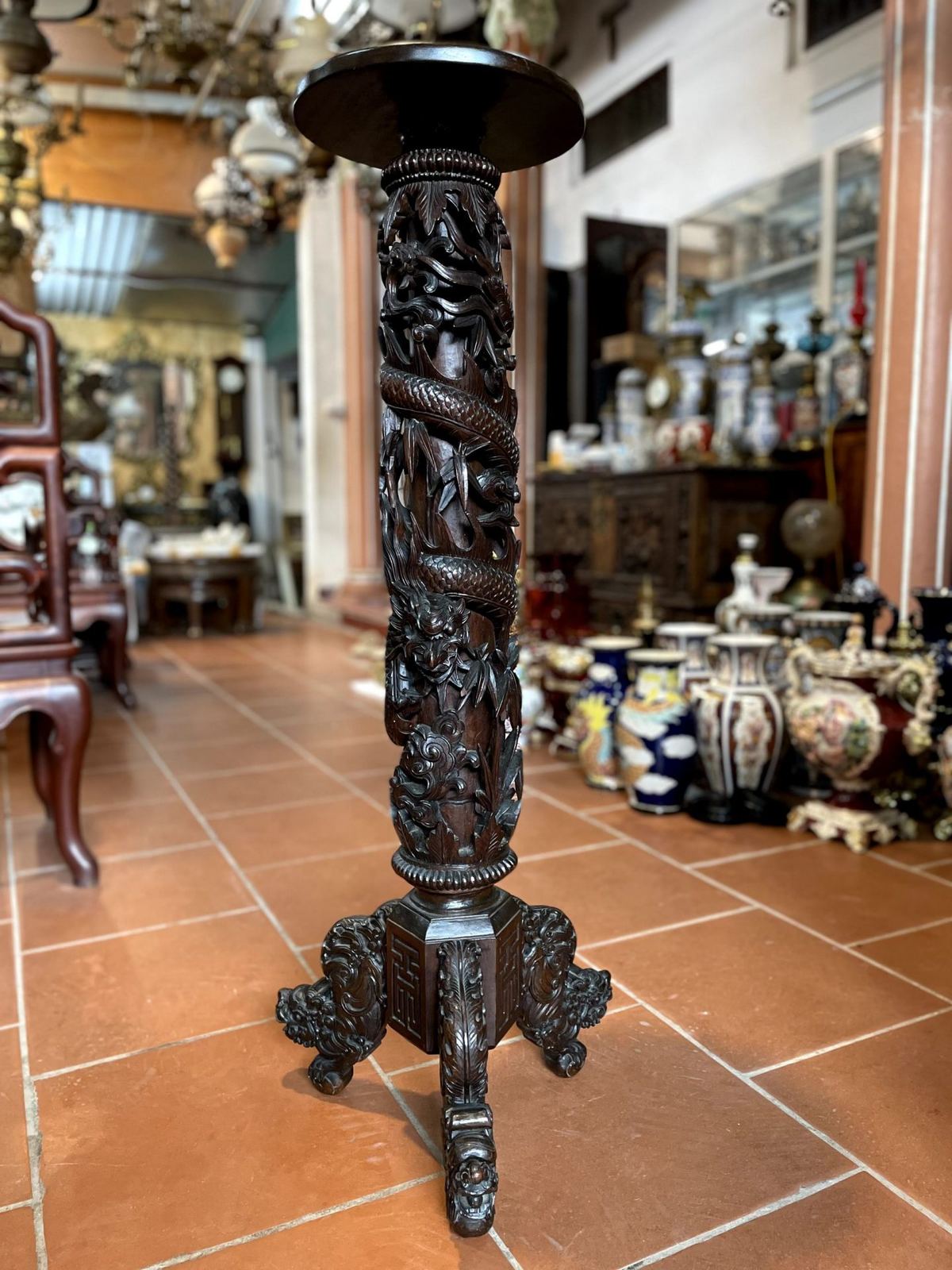 Đôn gỗ rồng cuốn – ảnh 1
