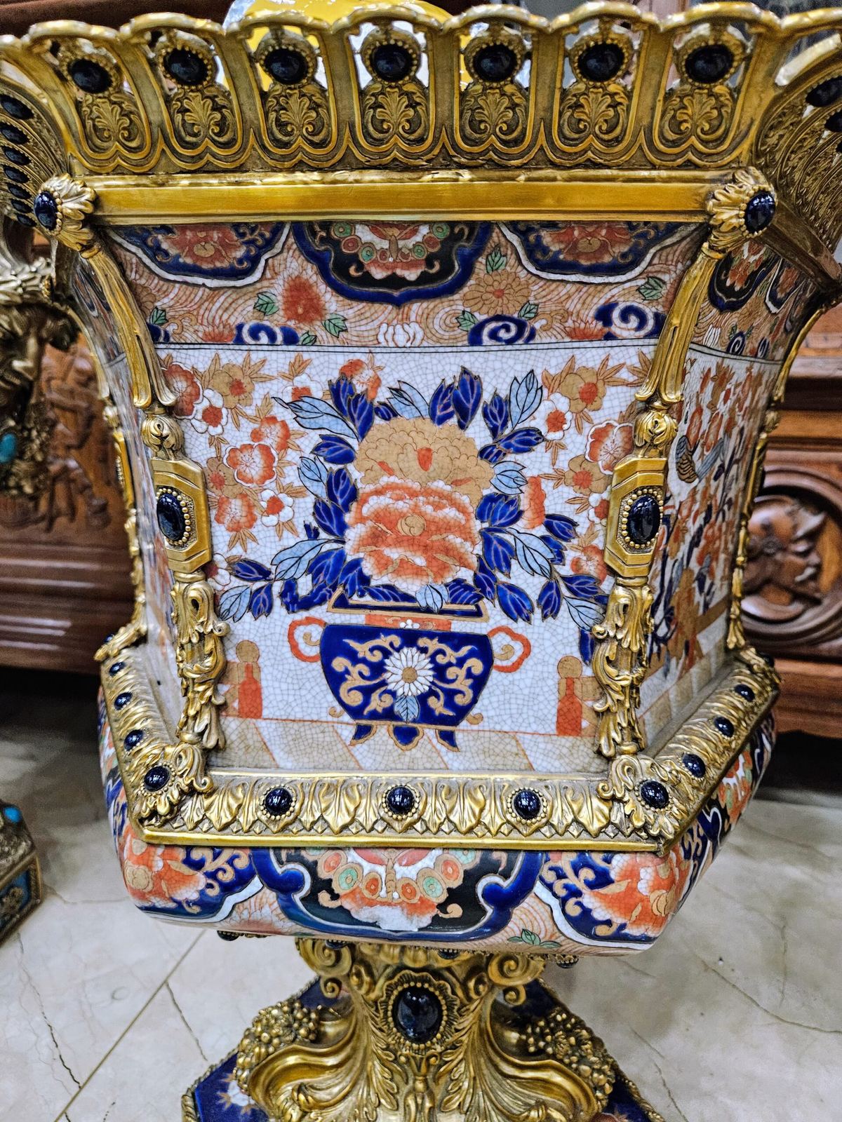 Bình sứ Bỉ – ảnh 3