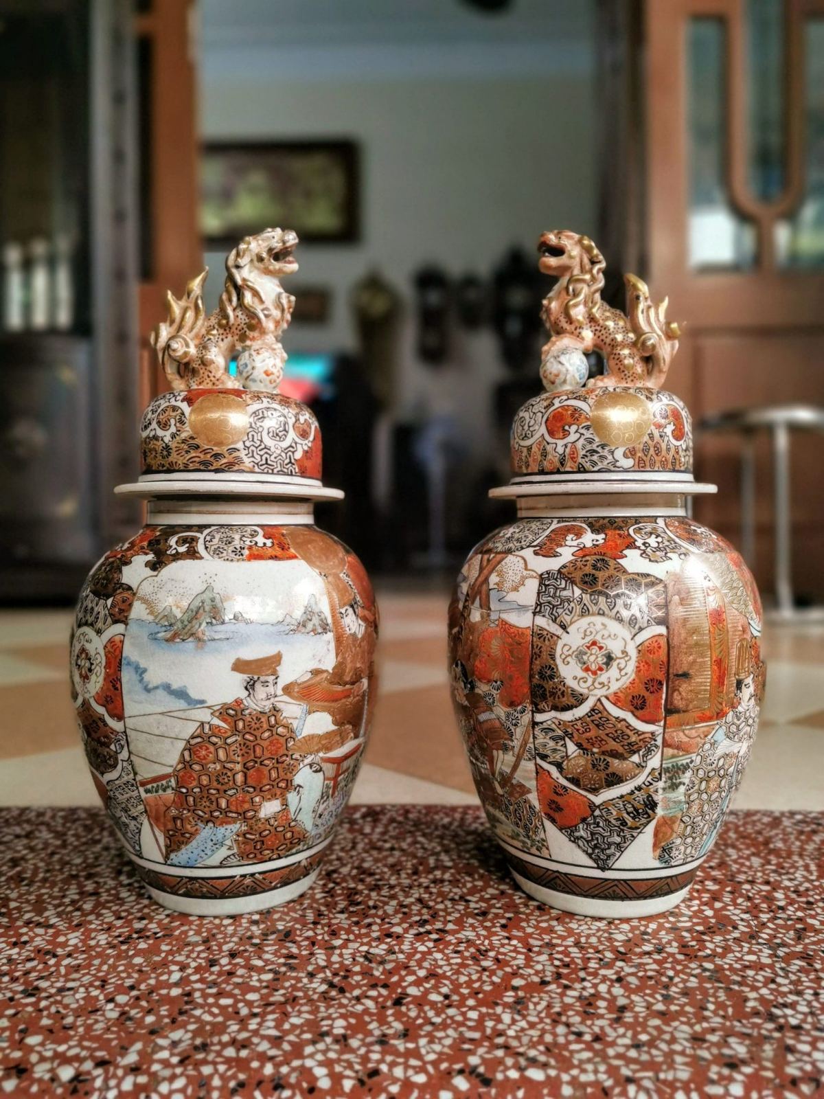 Cặp bình sứ Nhật sản xuất năm 1942 – ảnh 1