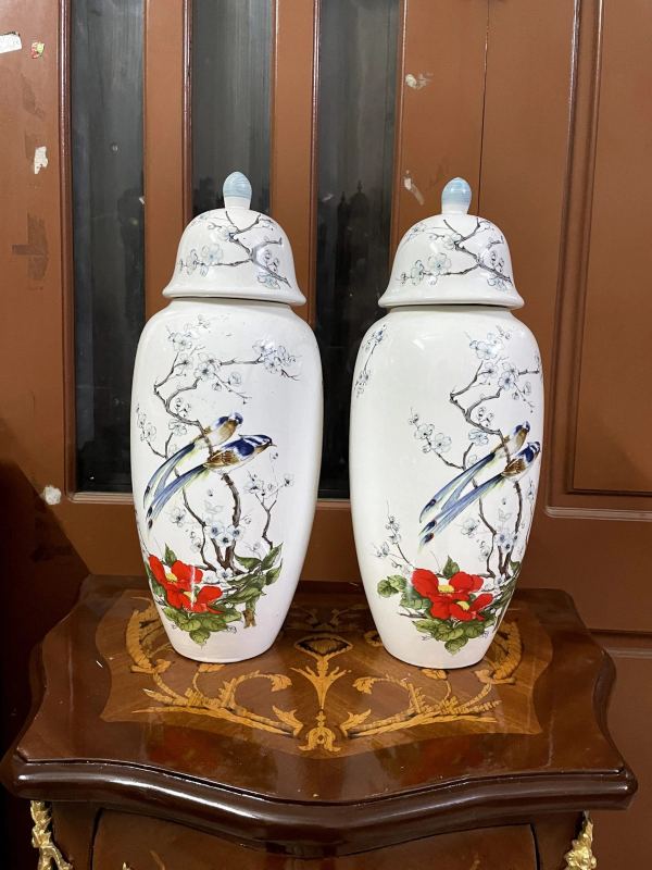 Cặp bình sứ Nhật sản xuất năm 1968 – ảnh 1
